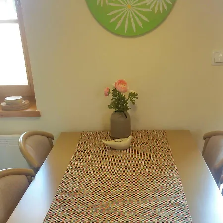 Apartma Marjetica 5 *